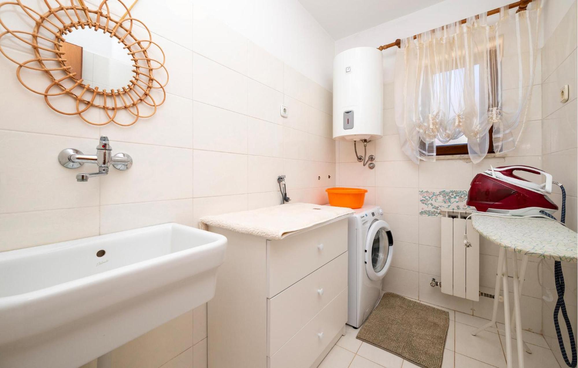 Stunning Apartment In Rovinj With Kitchen Exterior photo